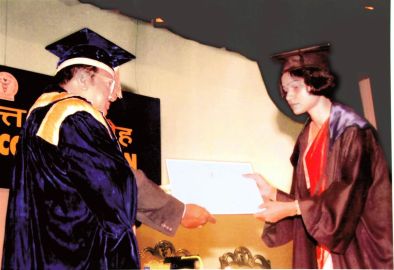 Dr. Vidushi Sharma received her degree MD (Ophthalmology) degree from the then health minister during the convocation held at AIIMS, New Delhi Campus.